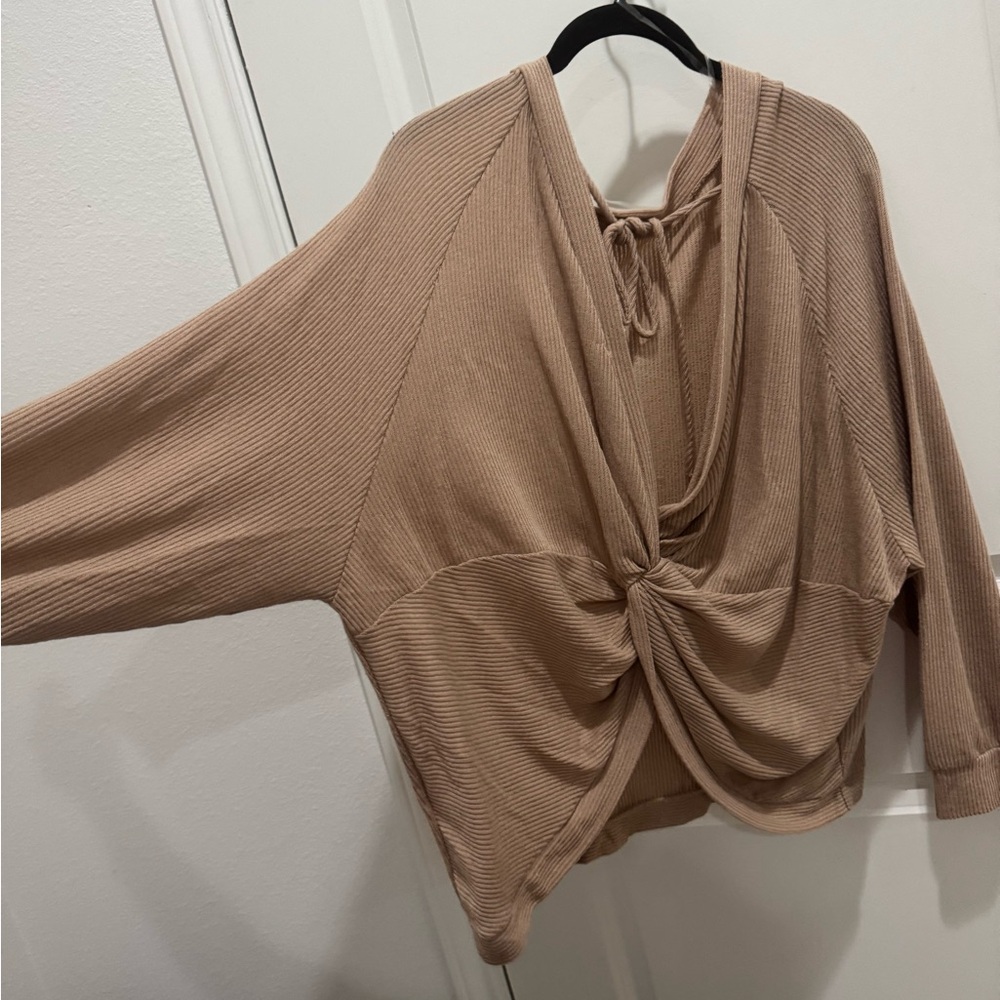 Super fun top for to wear with a pair of jeans for a night on the town
